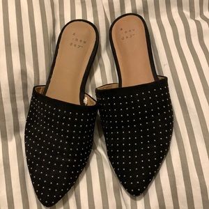 EUC flat mules
